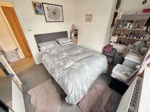 Bedroom- click for photo gallery
